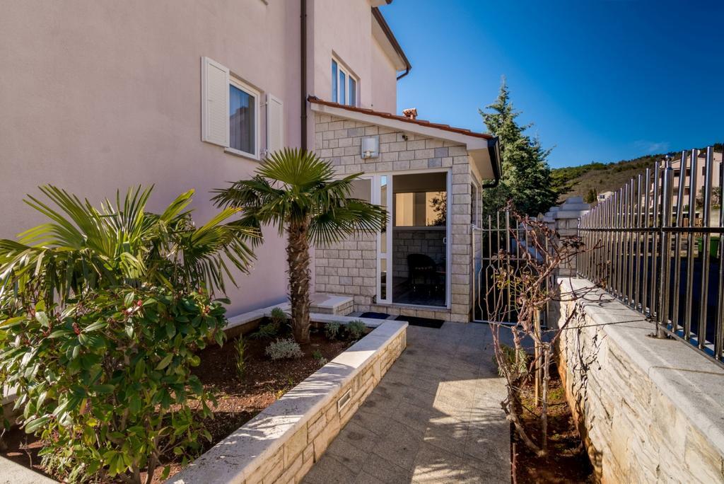 Apartment Bellistra Рабац Екстериор снимка